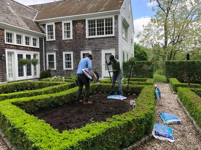 work photo from hedgesinclandscape.com
