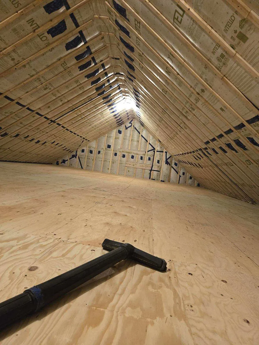 work photo from dolphin-insulation.com