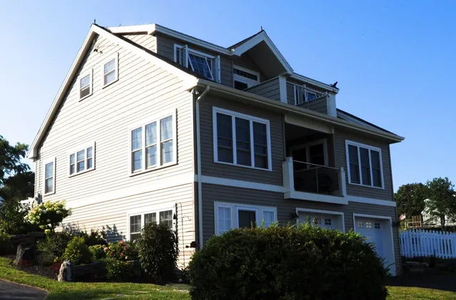 work photo from oceansidebuilders.com