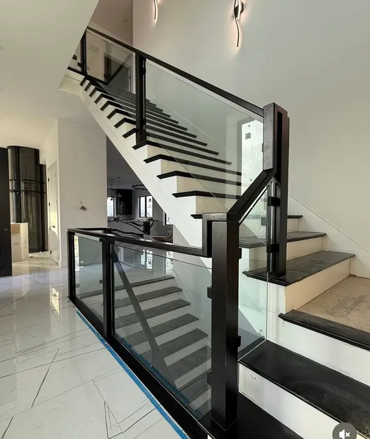Glass by Crowne