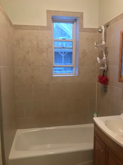 DeLuxe Cleaning and Organizing, LLC