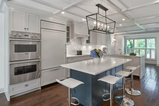 Townhouse_kitchen_center_island_interior_greenwich_ct_w.jpg
