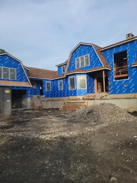 work photo from reyesroofingkings.com