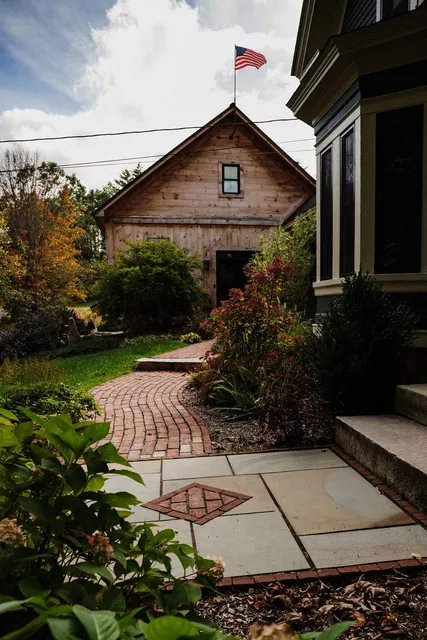 veneer stone mailbox with light