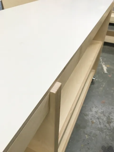 L Rolling Studio Carts Pre Fin Detail.png