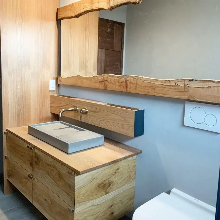 rustic farmhouse bathroom remodel