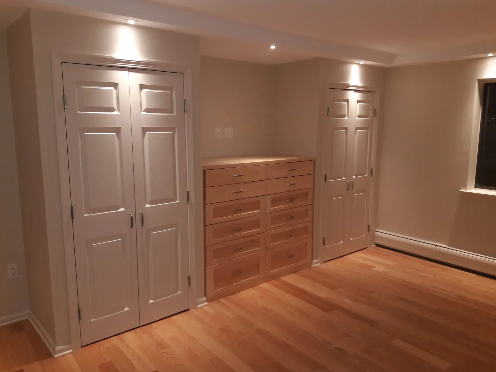 Organized Closets/Built-in Chest of Drawers   His & Hers