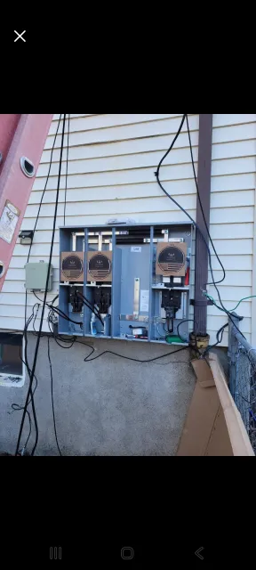 work photo from quincyelectricians.com