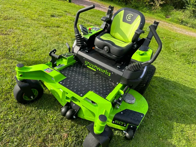 eLawnz Lawn Care work photo