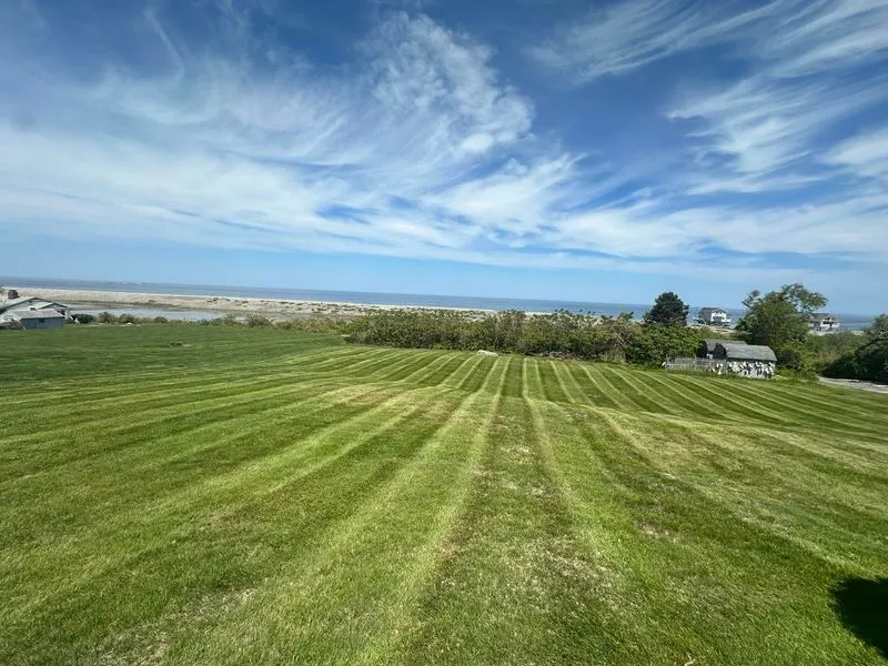 Residential and Commercial Lawn Mowing