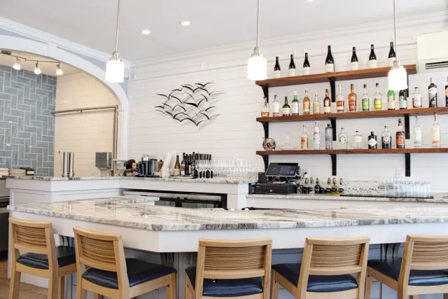 Bar.jpg
