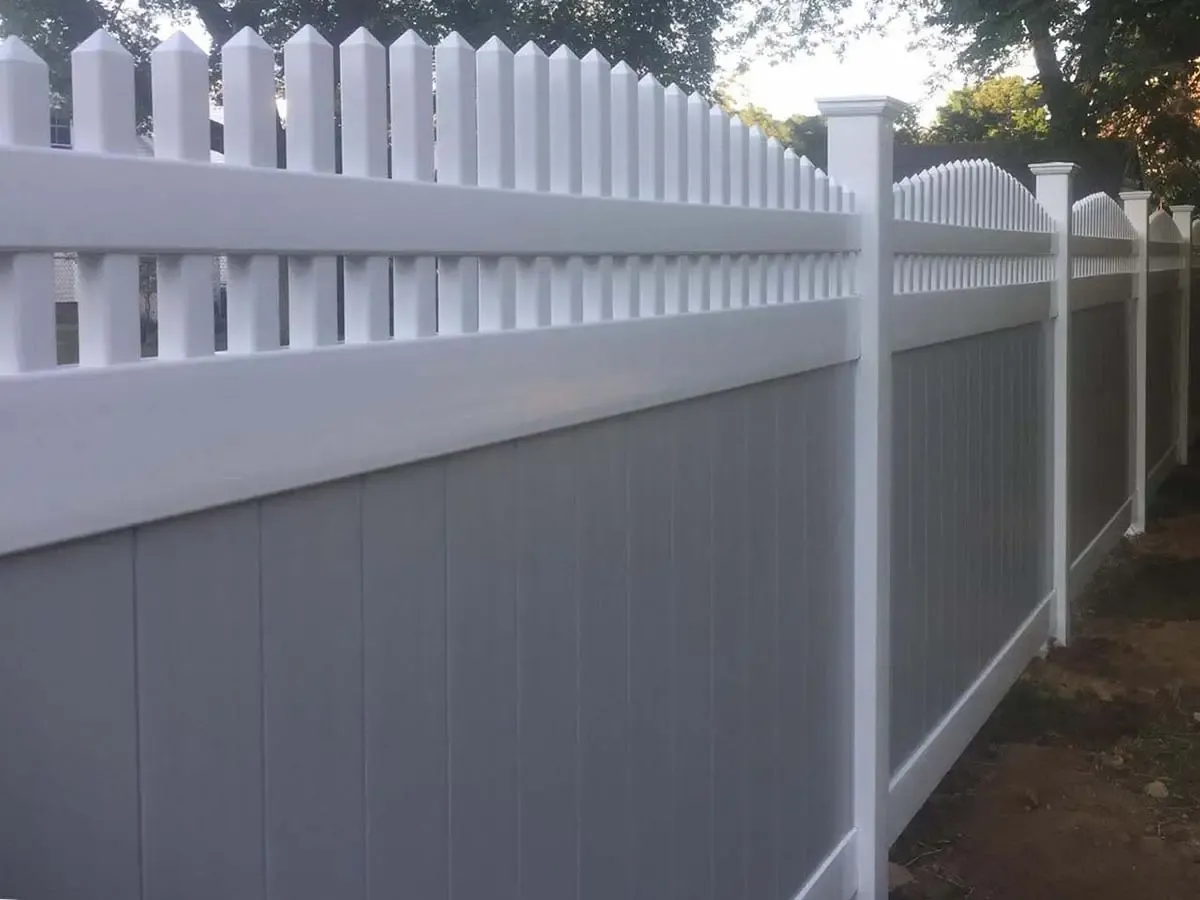 work photo from newenglandfencesinc.com