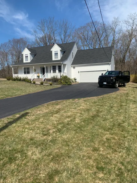 work photo from newenglandroofingri.com