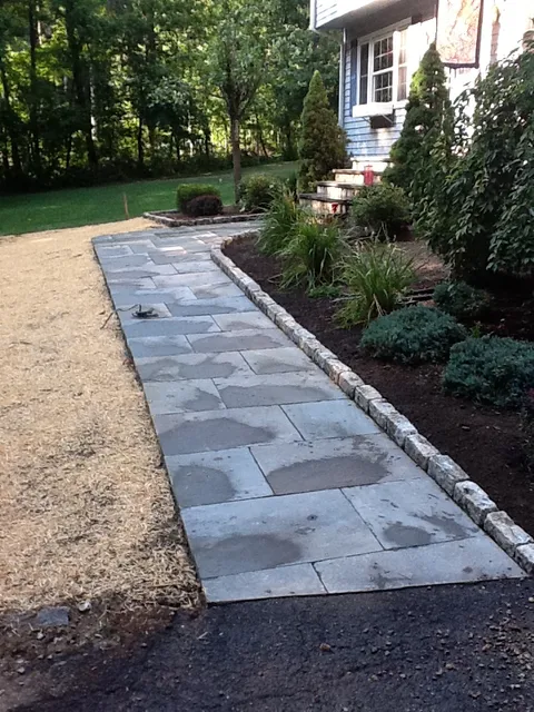 work photo from smittys-landscaping.com