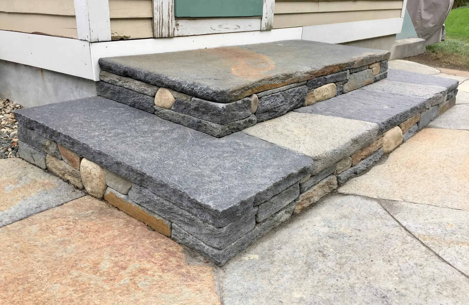 work photo from kimharwoodstonework.com