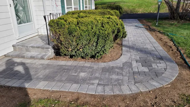 Creative drives and patios and masonry work photo