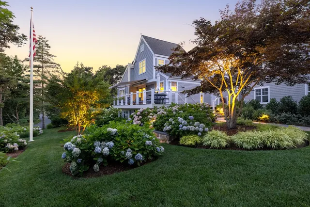 work photo from execlandscaping.com