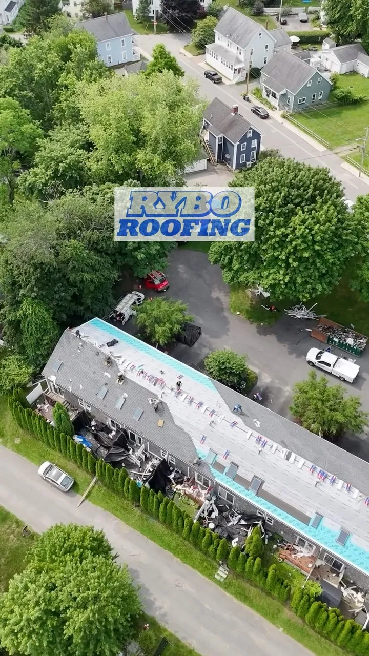 7 Townhouses with a new RYBO ROOF for this HOA in Amesbury MA! Last year we dreamed of being here, can’t wait to see what next year brings. One thing for sure is we will keep working at it day in and day out to become the best. #ryboroofing #roofing #roofersofinstagram #roofingcompany #generalcontractor