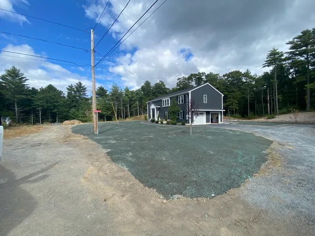 work photo from universalexcavatinghardscape.com
