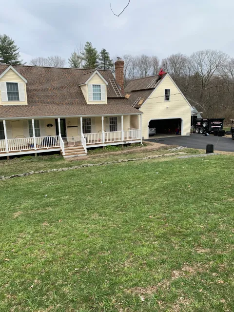 work photo from newenglandroofingri.com