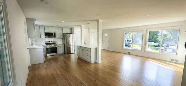 Open kitchen and living room, finished