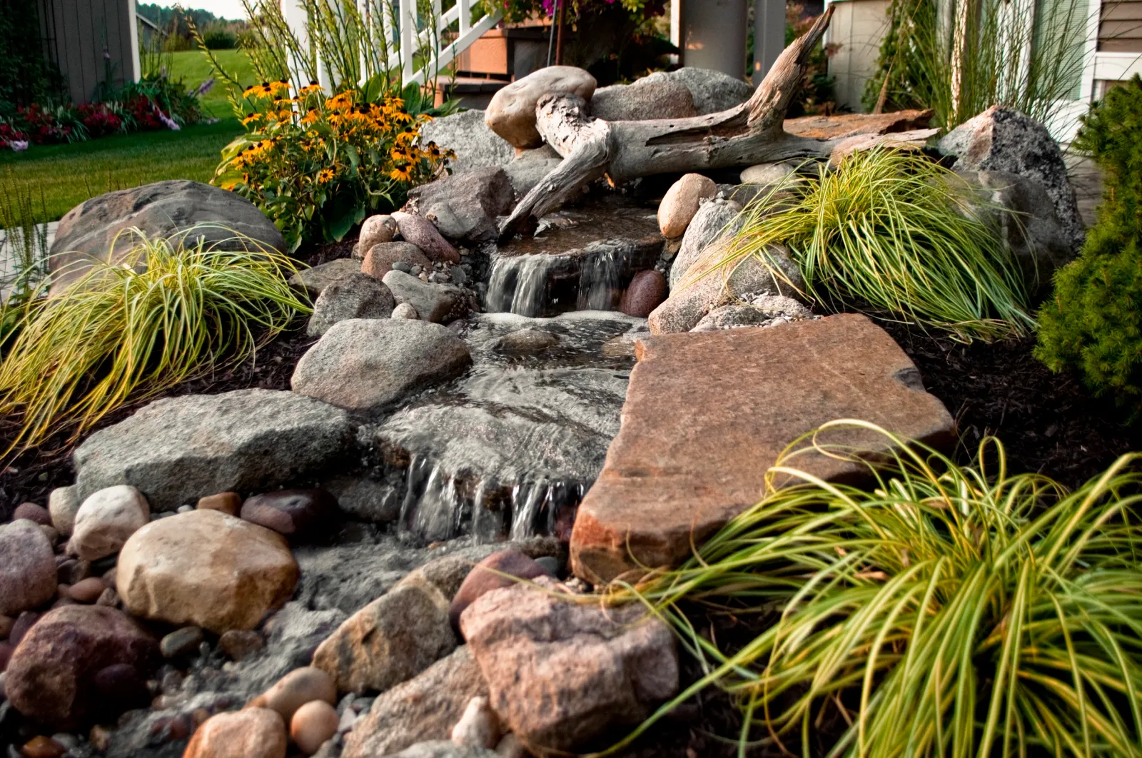Waterfall02.jpg