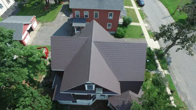 work photo from amazingmetalroofing.com