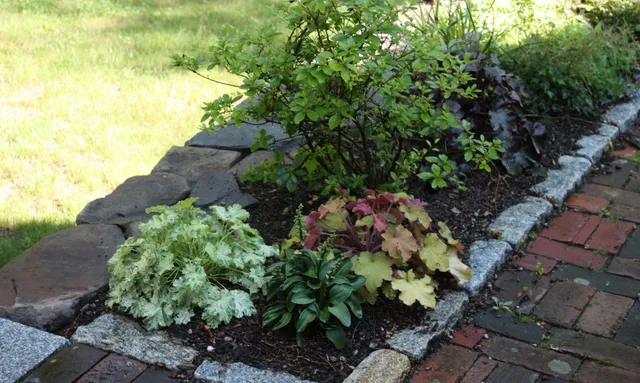 work photo from gardenroomslandscapedesign.com