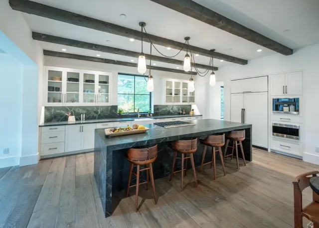 work photo from classic-kitchens.com