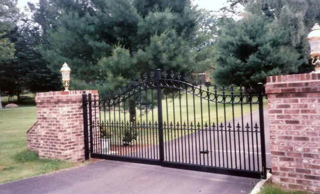 Iron gate