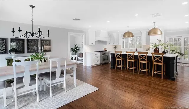 https://0201.nccdn.net/1_2/000/000/18a/cfe/harris-kitchen-1.jpg