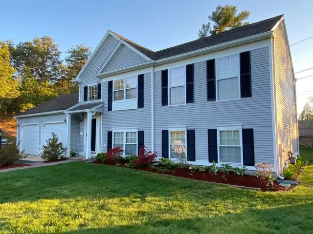 landscaping maintenance, property maintenance, lawn care, lawn mowing, in ponds of plymouth, plymouth, ma