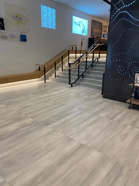 2Level Lobby&Stairs