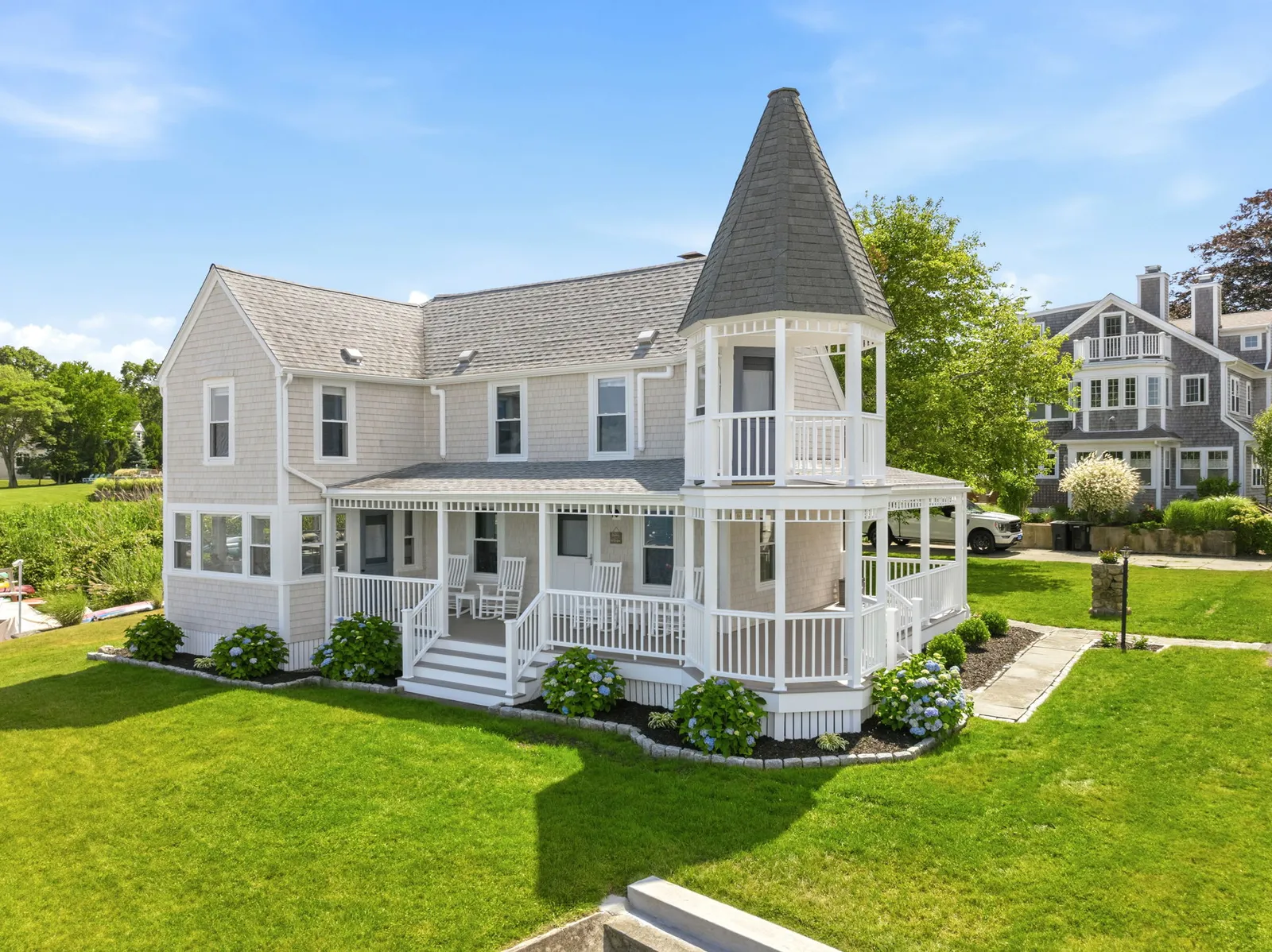 SBC Cedar Shingle Siding and Harvey Windows, South Dartmouth, MA