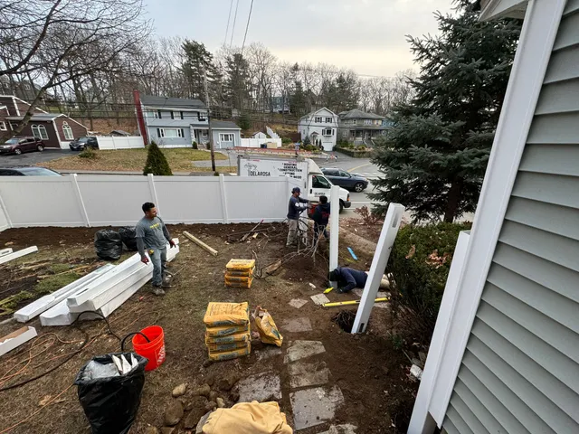De La Rosa Deck, Siding & Fence work photo