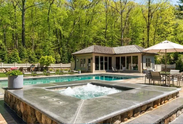 2026_MinglewoodLLC_HomepageSlideshow_SpaPool.jpg