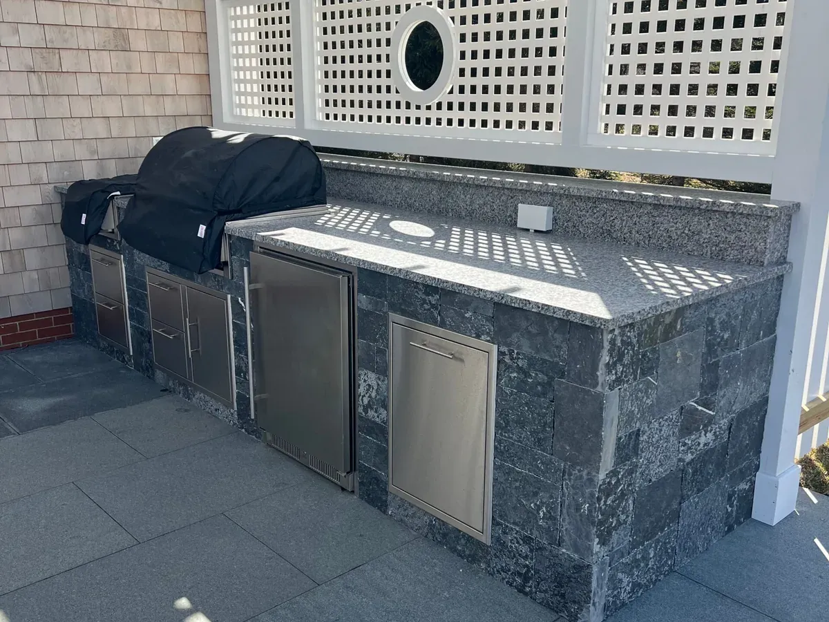 Built-in outdoor kitchen