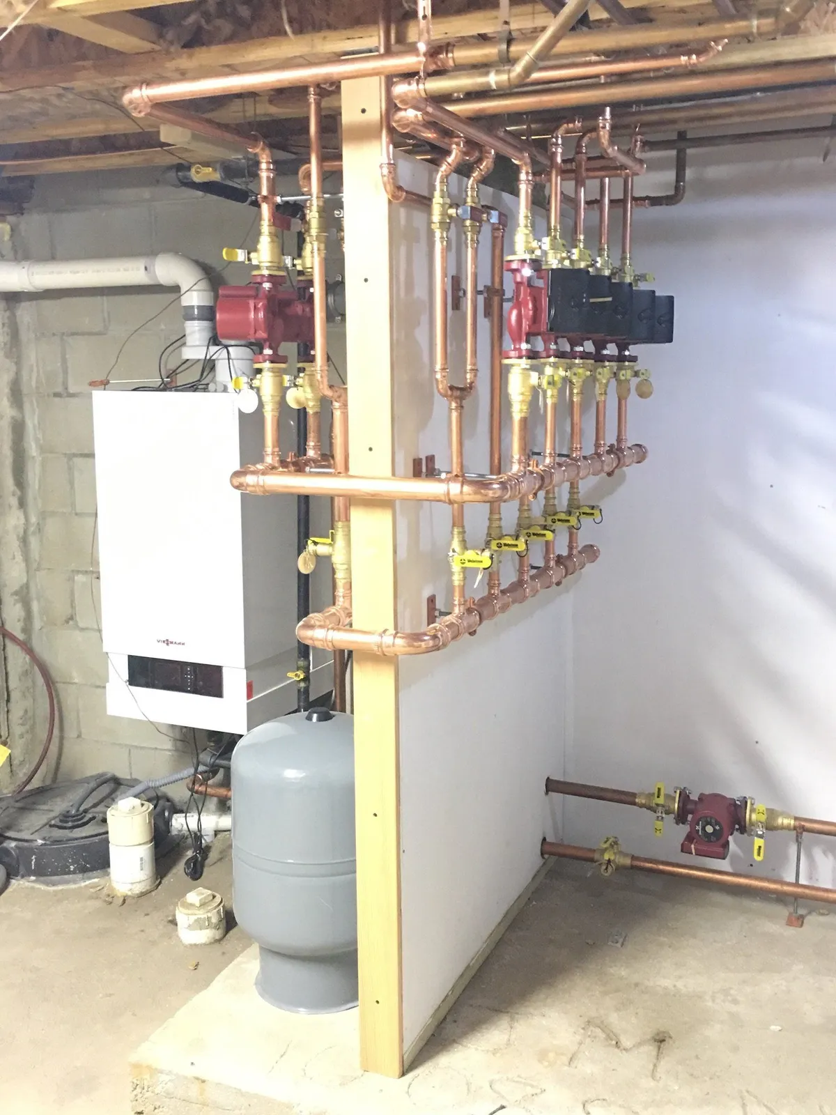 Viessmann boiler and multi-zone copper manifold with Puleo service tag