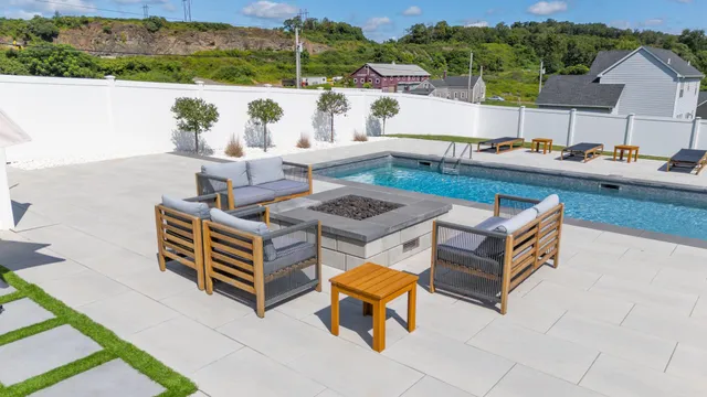 work photo from poolscapepool.com