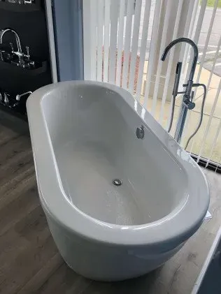 Bathtub | Derry, NH | Derry Plumbing & Heating