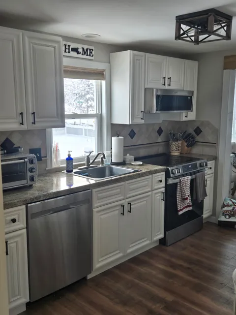 Luxe Cabinet Painting work photo