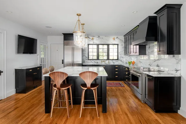 Right Angle Kitchens & Design Inc. work photo