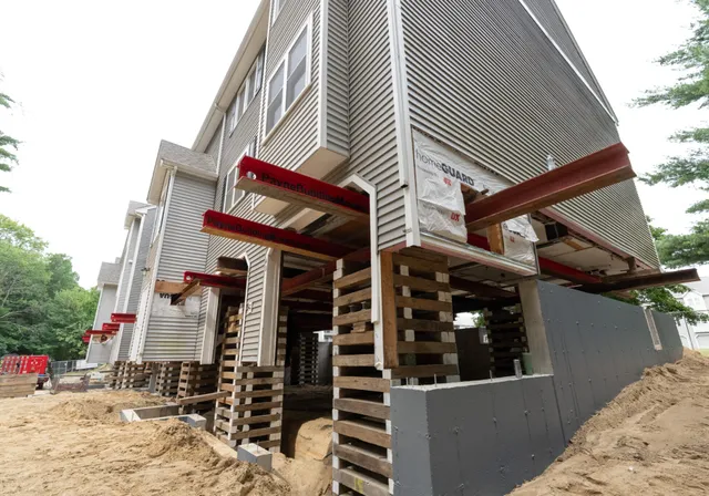 condo lift in dracut massachusetts