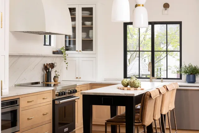 A Kitchen Reframed in Reading