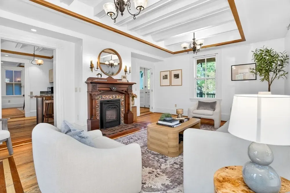 51 Green St, Boston, MA 02130