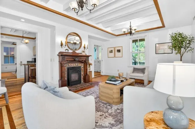 51 Green St, Boston, MA 02130