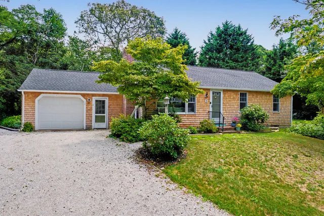 Brewster MA, 4 Susan Lane