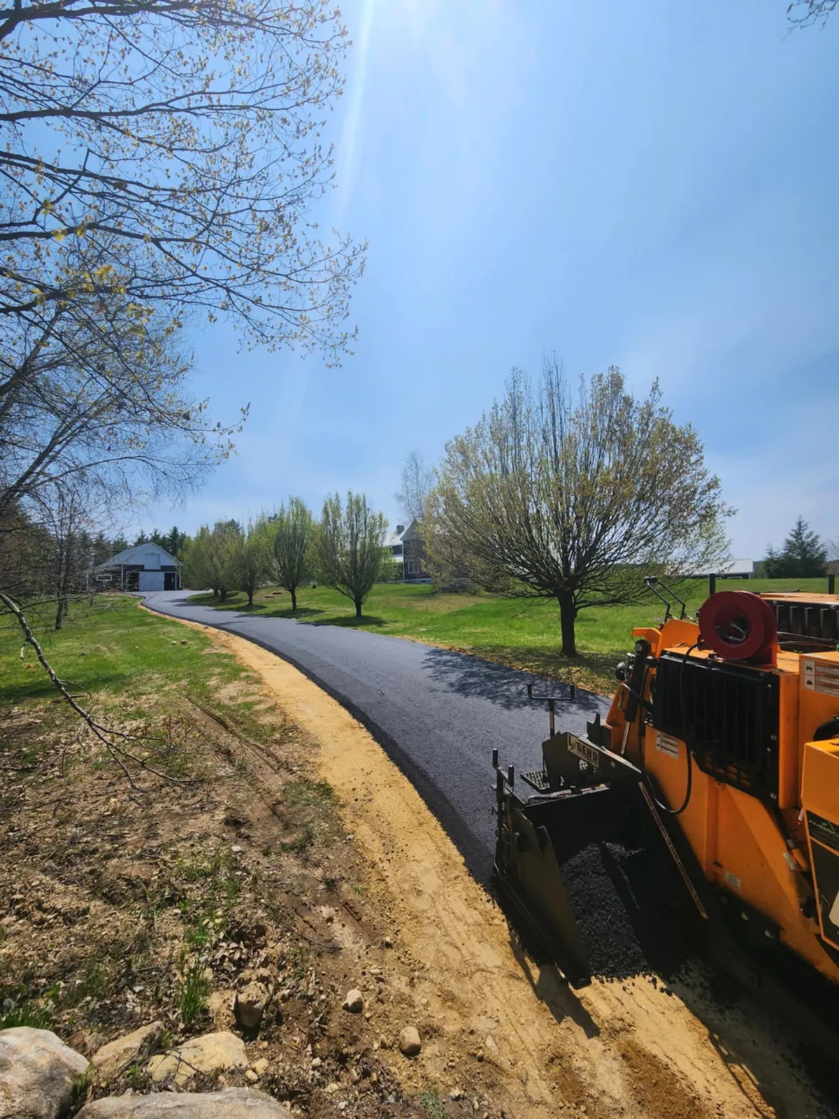 work photo from manchesterpavingandsealcoating.com