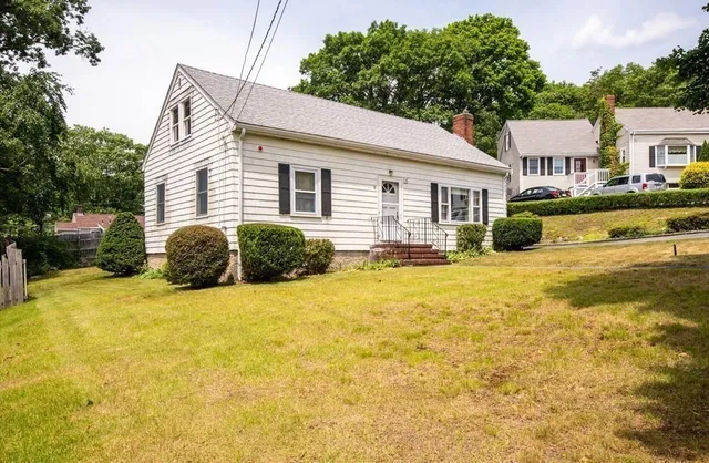 Mabel Hardy, Century 21 Hughes