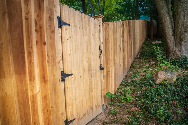 work photo from fenceprosdirect.com